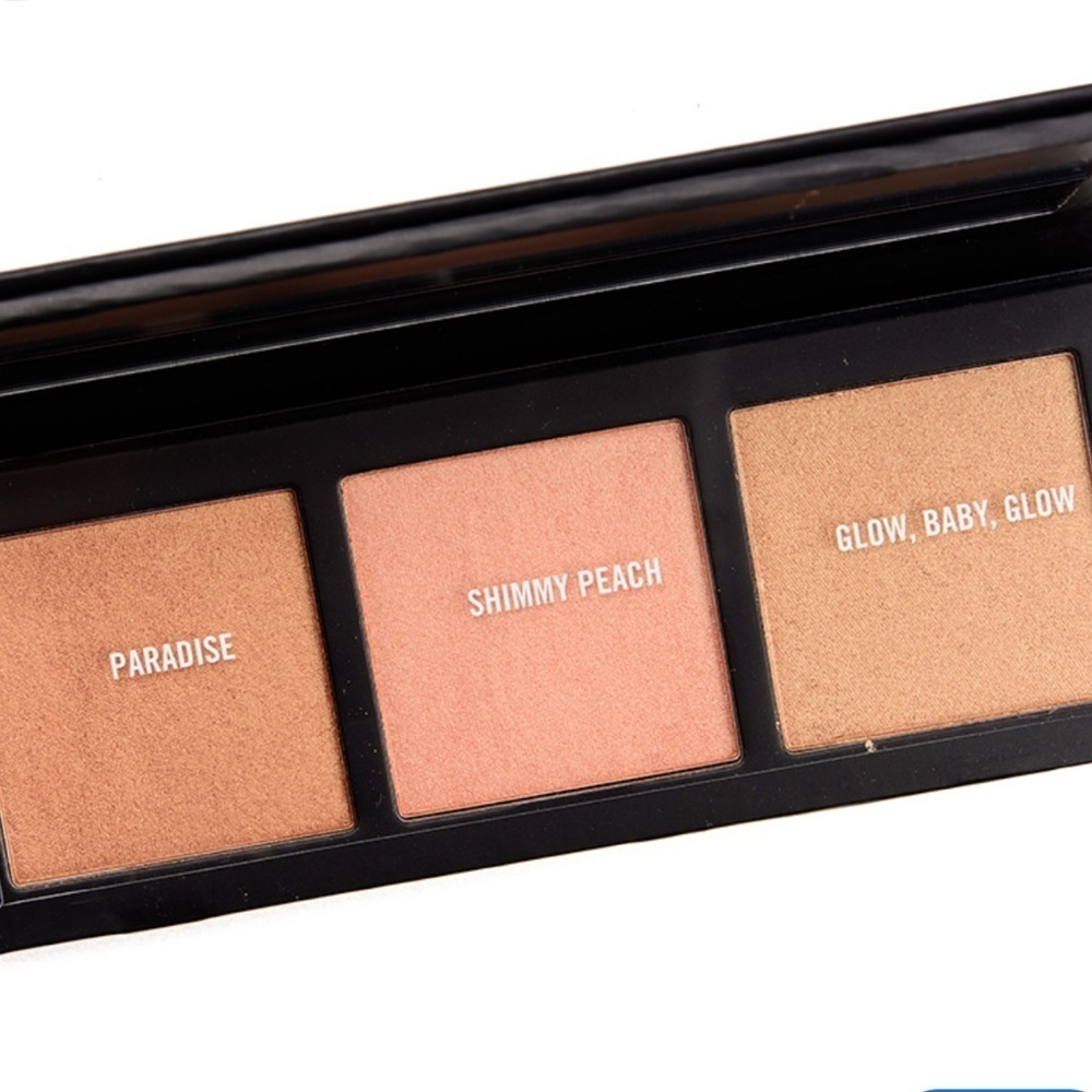 MAC Hyper Real Glow Highlighter Palette - Picture 2 of 11